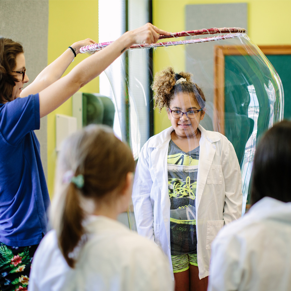Science on Wheels classroom outreach featured - Science on Wheels